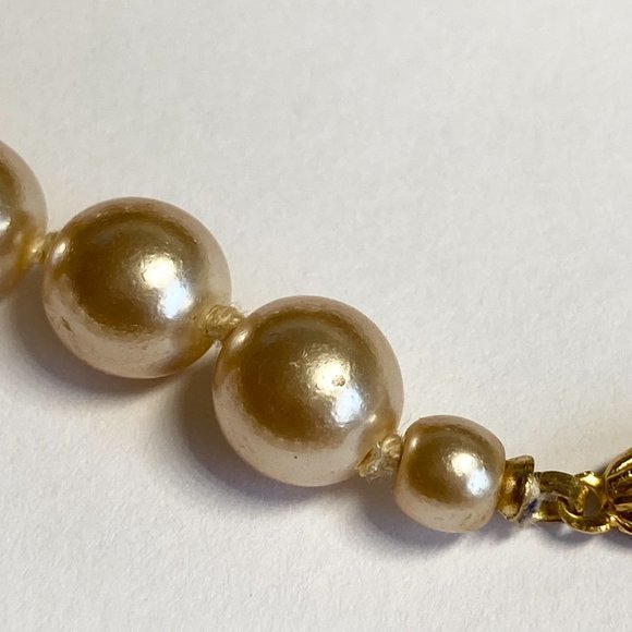 Vintage Cream Glass Pearl Necklace 24" 6mm Hand Knotted Matinee Length Clasp - Picture 7 of 9